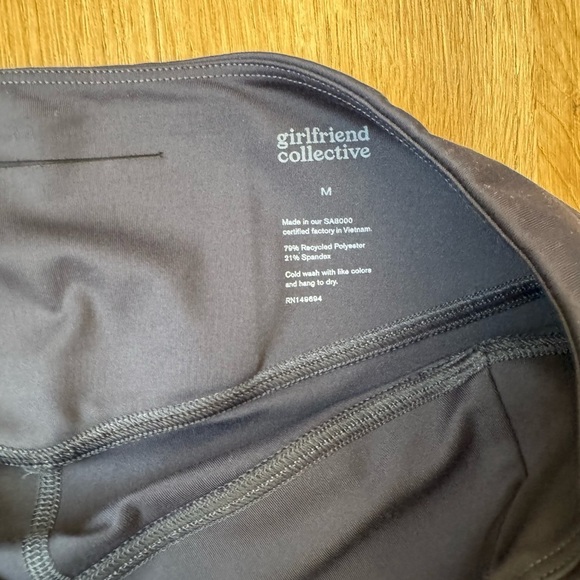 NWOT Girlfriend Collective Cropped Leggings - Picture 3 of 3
